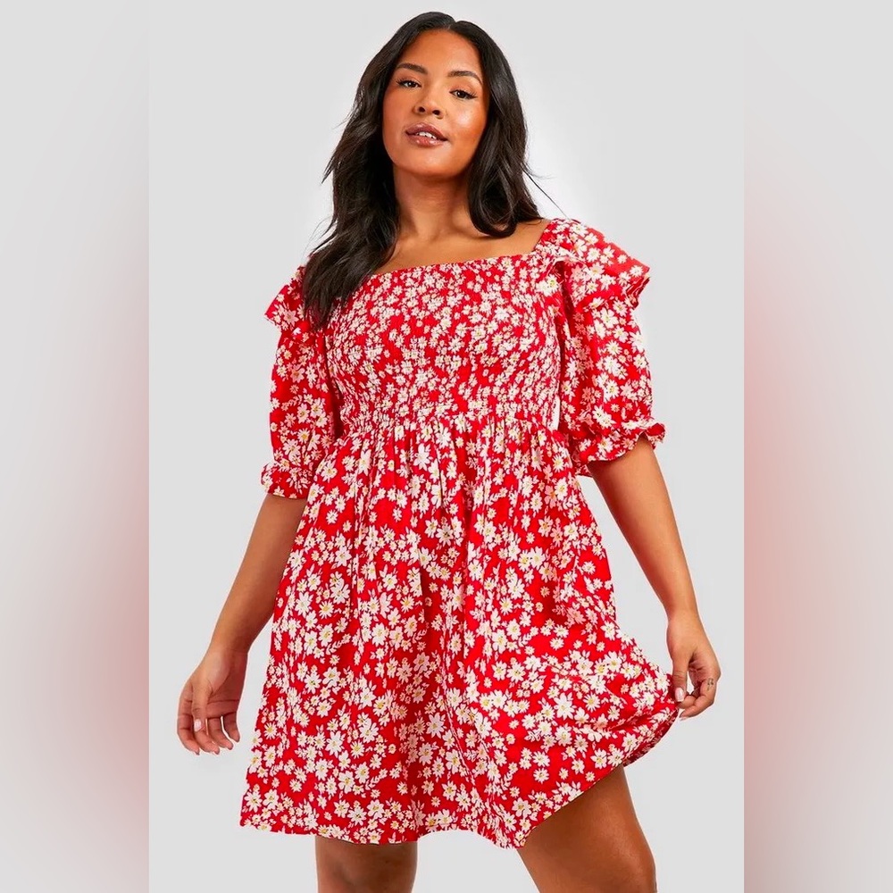 NWOT Boohoo Floral Red Dress Size 22